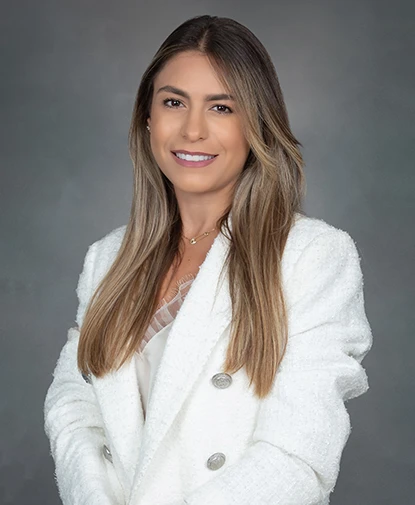 Legal Edge - About, Natalie Savvidou, CEO, Lawyer