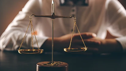 Legal Edge - Home, About 3